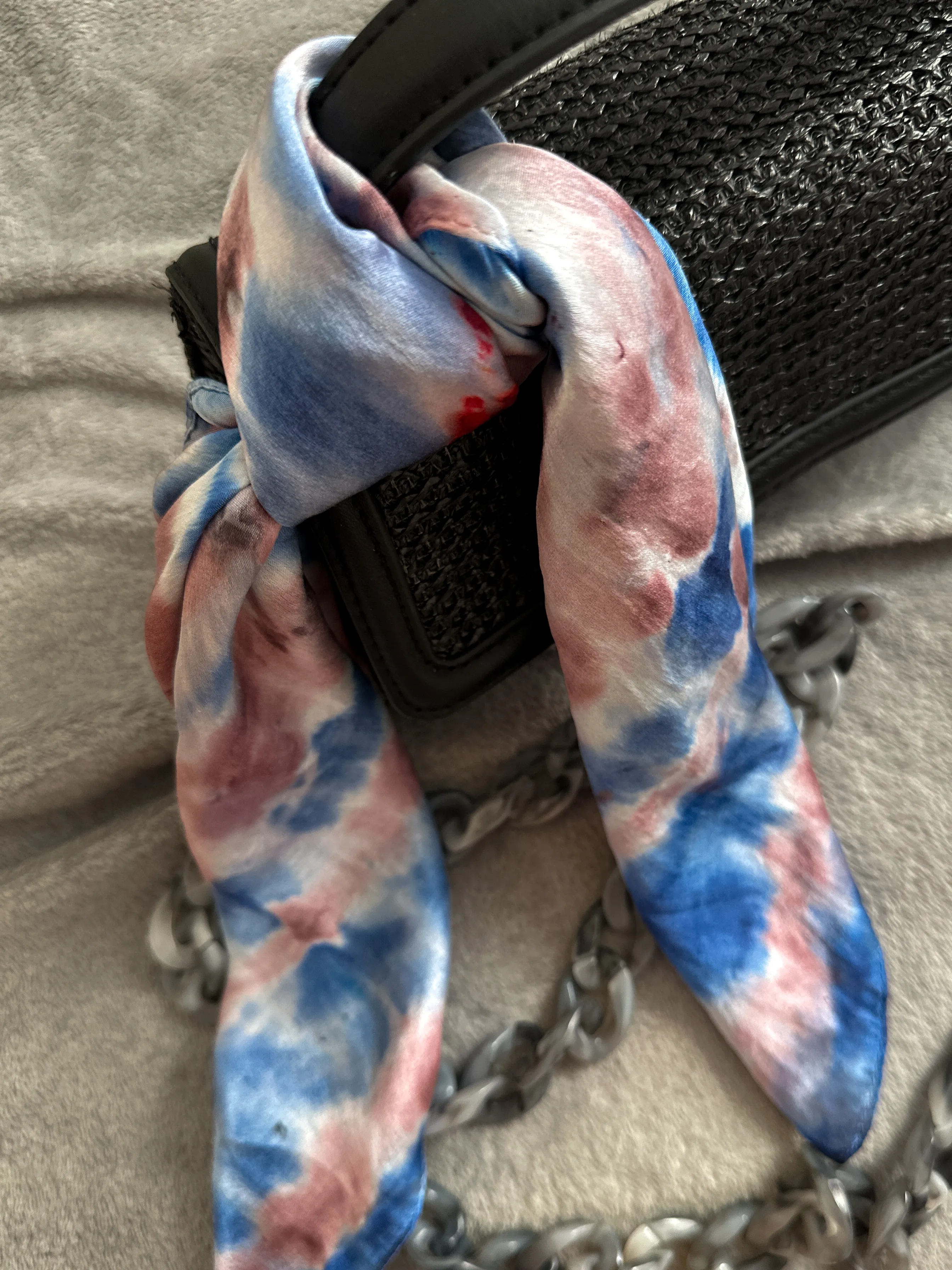 Image of Untitled by , size: 53 cm*53 cm, priced at €40 Photo 2 of 4.